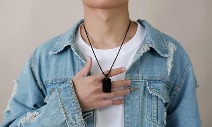 VNOX Personalized Customizable Photo Text Cremation Urn Necklace for Ashes Holder Dog Tag Pendant Family Pet Memorial Keepsake Jewelry for Men Women