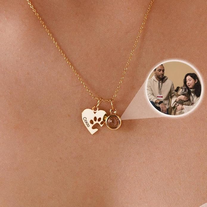 Customized Paw Print Necklace Personalized Pet Name Necklace Custom Engraved Dog Cat Paw Pendant Necklace Pet Memorial Gift for Pet Lovers