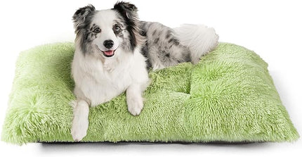 EHEYCIGA Fluffy Dog Crate Bed for Large Dogs, Plush Faux Fur Crate Pad, Calming Anti Anxiety Large Dog Bed, Washable Soft Warm Mat with Non-Slip Bottom, Green