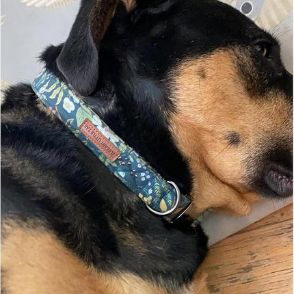 Elegant little tail Dog Collar, Floral Pet Collar Durable Darkblue Flower Dog Collars Male or Female Holiday Pet Gift Adjustable Dog Collar for Small Dogs