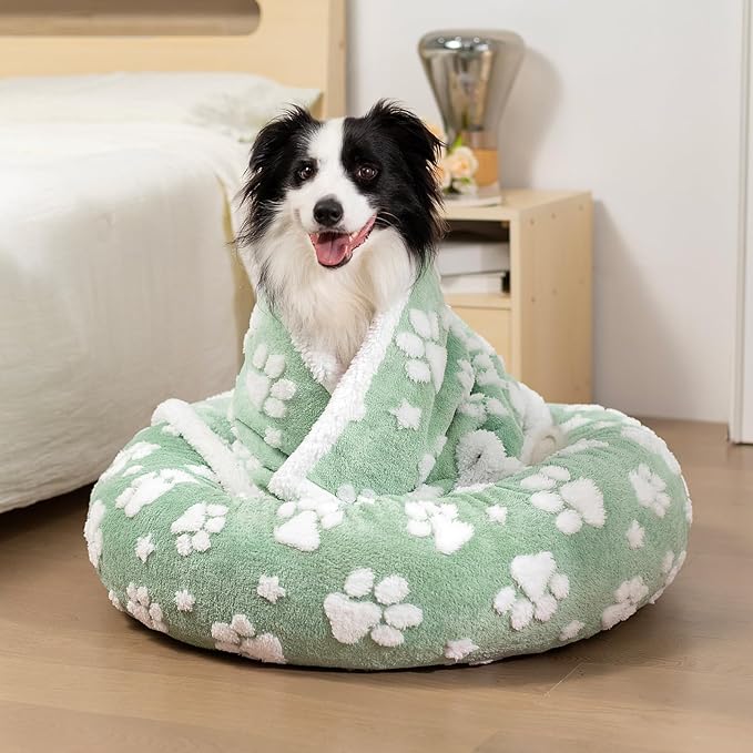 Donut Dog Beds for Small Dogs, Calming Round Cat Beds for Indoor Cats, Cute 3D Textured Paw Pet Bed with Removable Washable Cover and Anti-Slip Bottom（Green，23"）