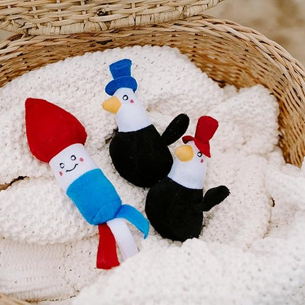 ZippyPaws Americana Top Hat Burrow - Patriotic Interactive Dog Toys for Boredom, Hide & Seek Dog Gifts & Puppy Toys, Colorful Squeaky Pearl Harbor Day Dog Toys for Small & Medium Dogs