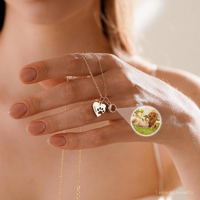 Customized Paw Print Necklace Personalized Pet Name Necklace Custom Engraved Dog Cat Paw Pendant Necklace Pet Memorial Gift for Pet Lovers