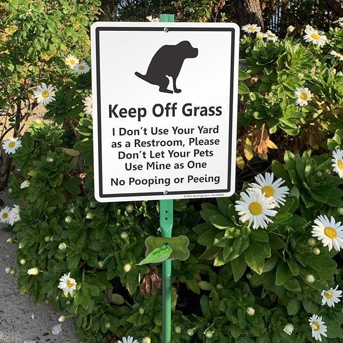 SmartSign Keep Off Grass - No Dog Pooping Or Peeing Yard Sign & Clip-On Plastic Dispenser Combo/Kit, 10"x12" Aluminum Sign with 3ft Stake, Compact Dispenser Preloaded with a 15 Dog Poop Bags Roll