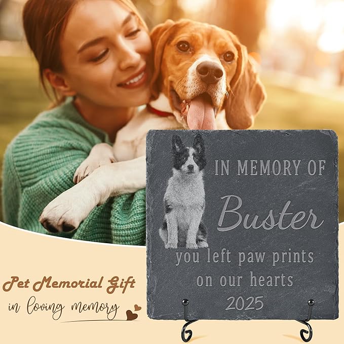 Personalized Pet Memorial Stone, Dog Memorial Gifts, Pet Loss Sympathy Gift, in Memory of Dog Cat - Paw Prints On Our Hearts（Square）
