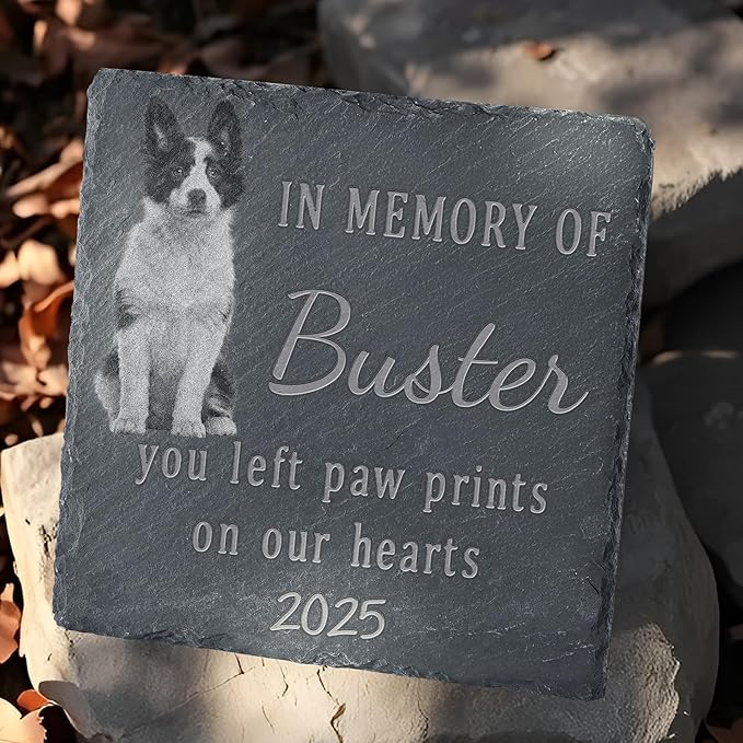 Personalized Pet Memorial Stone, Dog Memorial Gifts, Pet Loss Sympathy Gift, in Memory of Dog Cat - Paw Prints On Our Hearts（Square）
