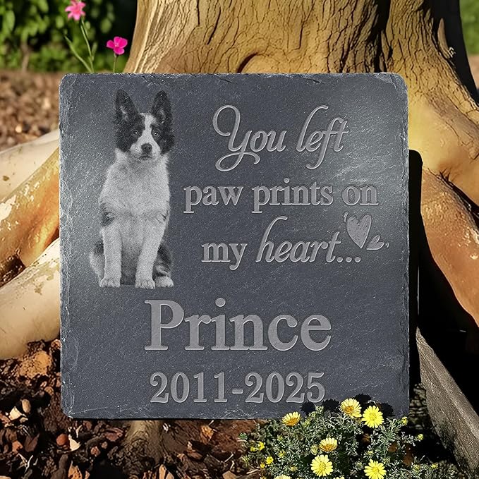Personalized Pet Memorial Stone, Dog Memorial Gifts, Pet Loss Sympathy Gift, in Memory of Dog Cat - Paw Prints On My Heart（Square）